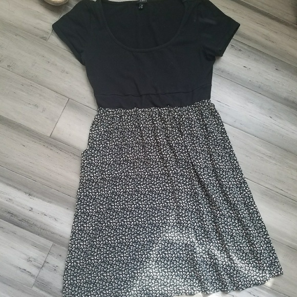 Torrid Short Sleeve Floral Dress Plus Size 0 - Picture 4 of 6